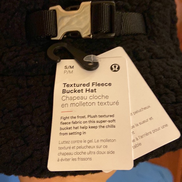 S/M Black lululemon Textured Fleece Bucket Hat - Picture 3 of 5